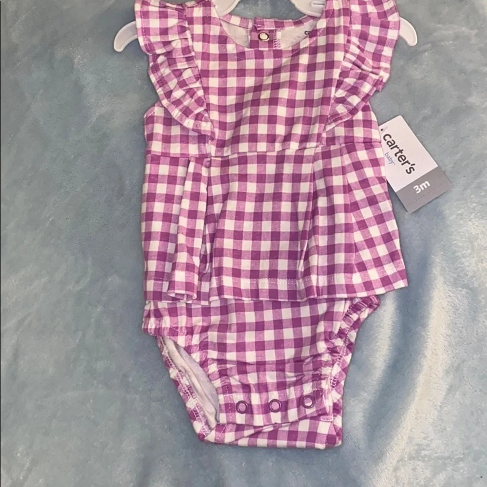 Carter’s NWT lot of rompers size 3‎ months